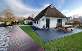 Mini villa aan het Schildmeer in Steendam